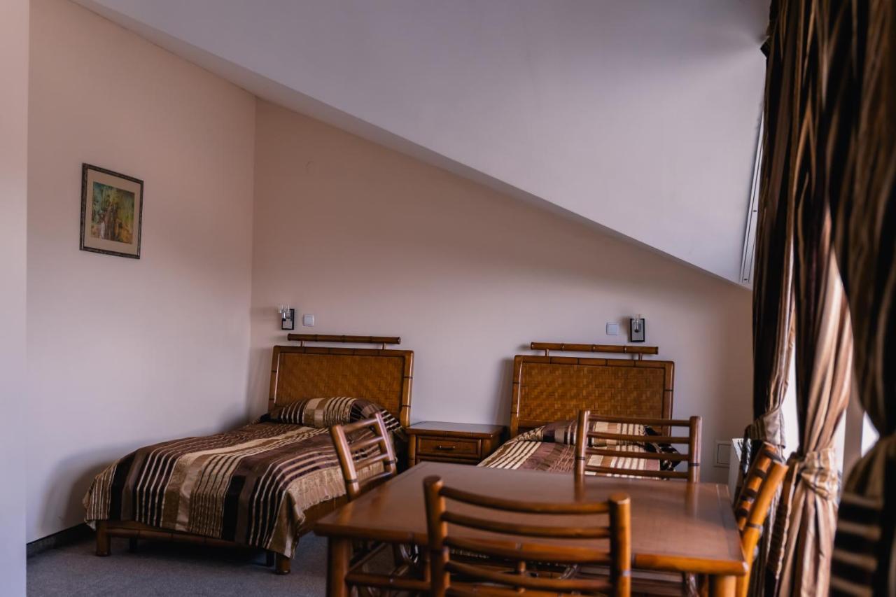 Hotel Orbel ドブリニシュテ エクステリア 写真